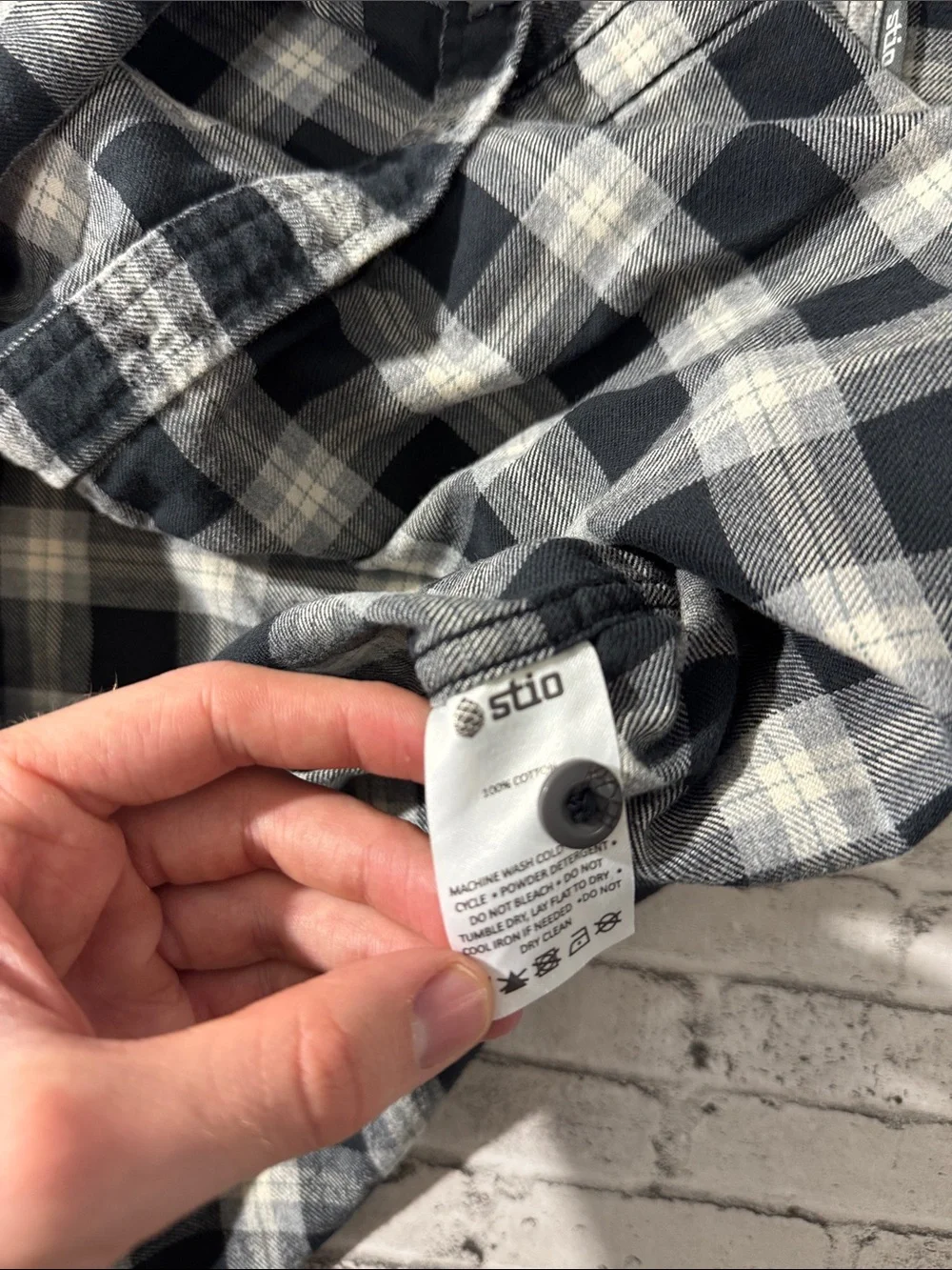 Stio mens XL black white cotton button up casual flannel shirt EUC